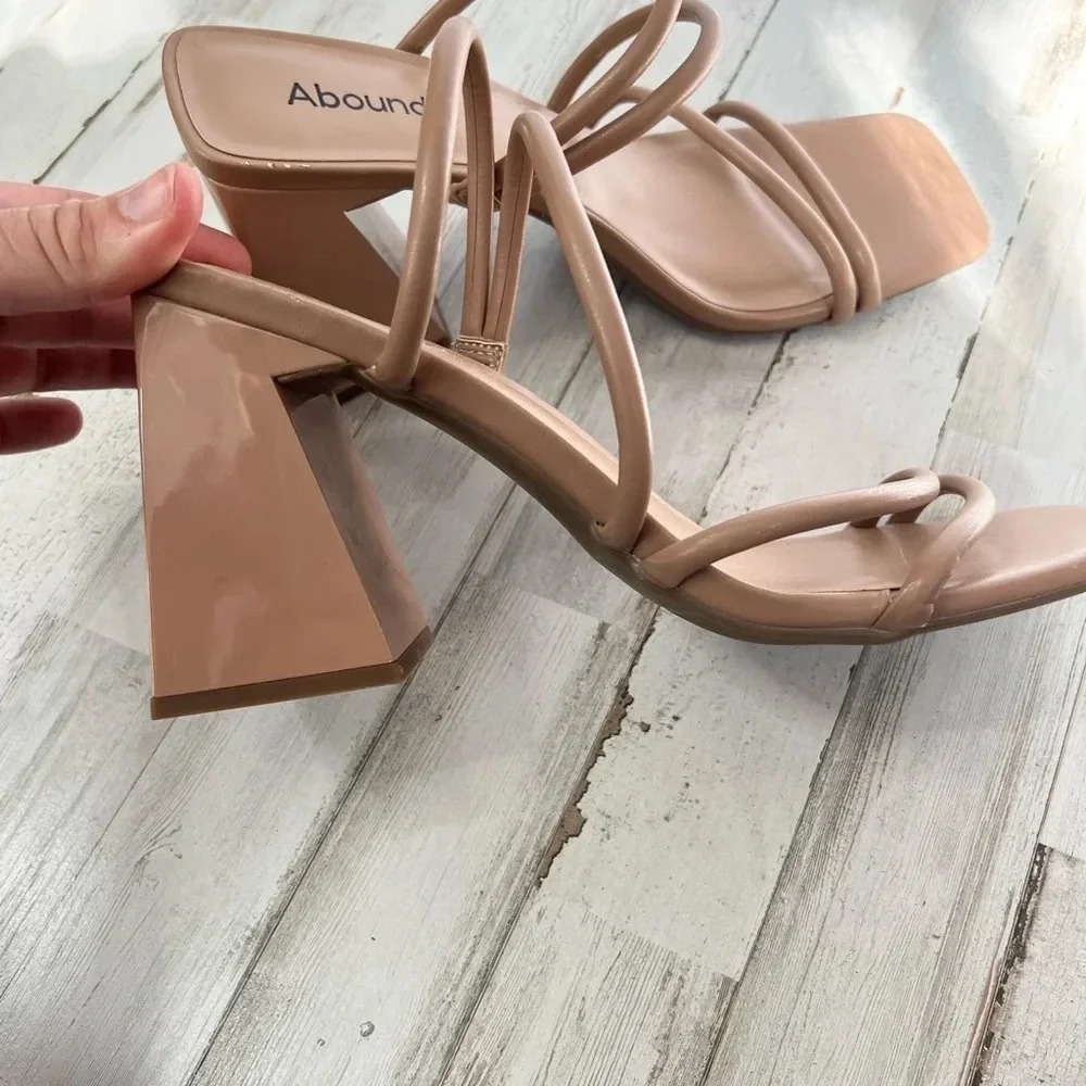 Abound Austyn Tubular Strappy Block Heeled Sandal Tan Mocha Size 9 - Picture 9 of 11